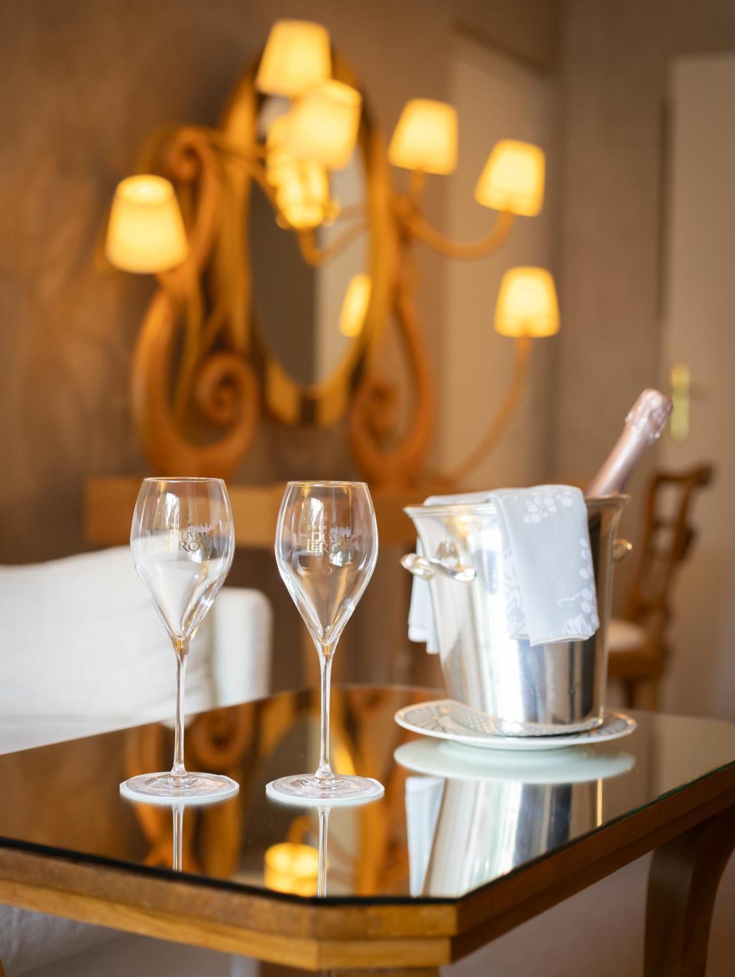 La Reserve Albi Hotel Restaurant Bagian luar foto